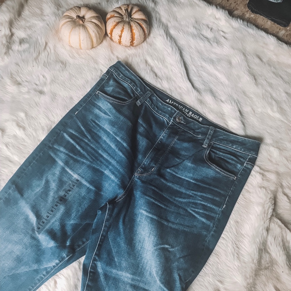 AMERICAN EAGLE: SKINNY JEANS NWT 🖤